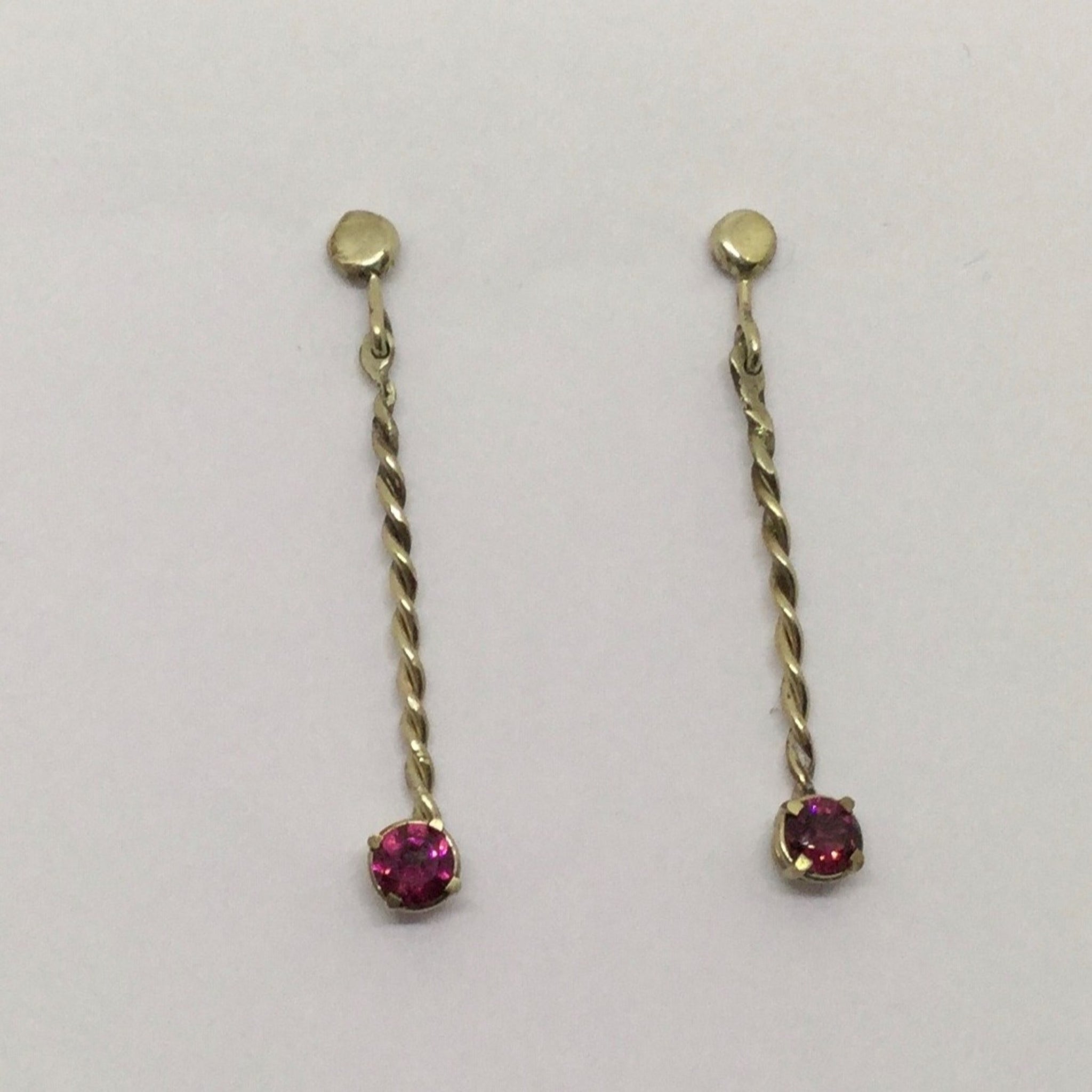 Twisted earring
